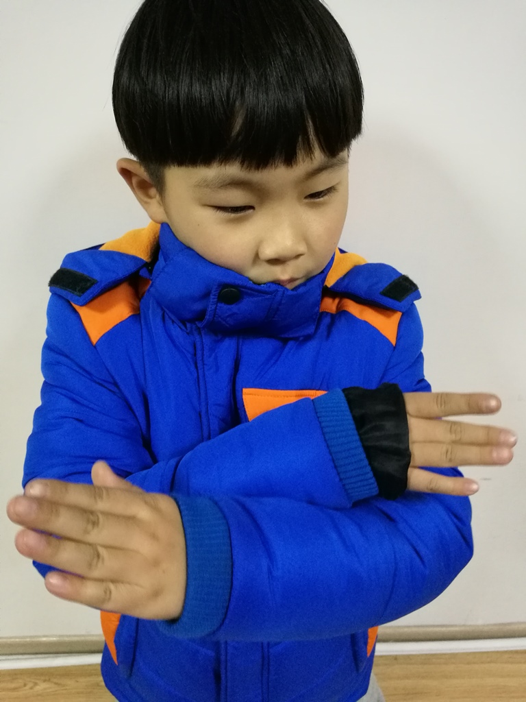 工作服定做廠家北京慕欣格精心打造優(yōu)質(zhì)工作勝服職業(yè)裝