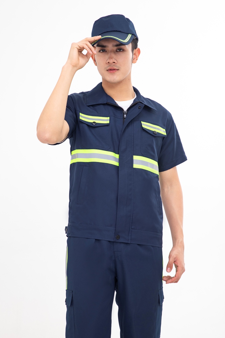 半袖環(huán)衛(wèi)工作服訂做定制廠家 半袖環(huán)衛(wèi)工作服訂做定制廠家